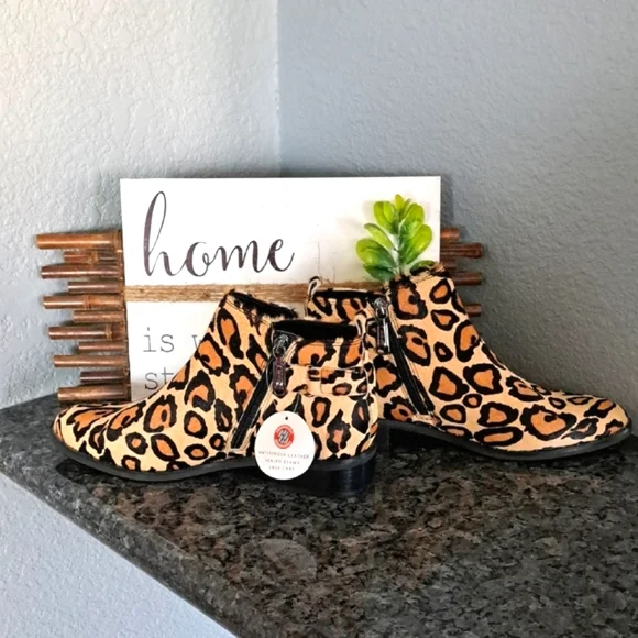 Leopard Print Ankle Boots | Size 8.5 - Picture 2 of 7